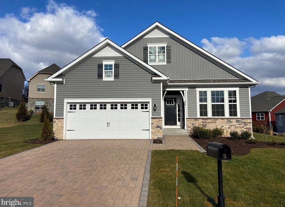 301 Tyson Dr, Mount Weather, VA 22611