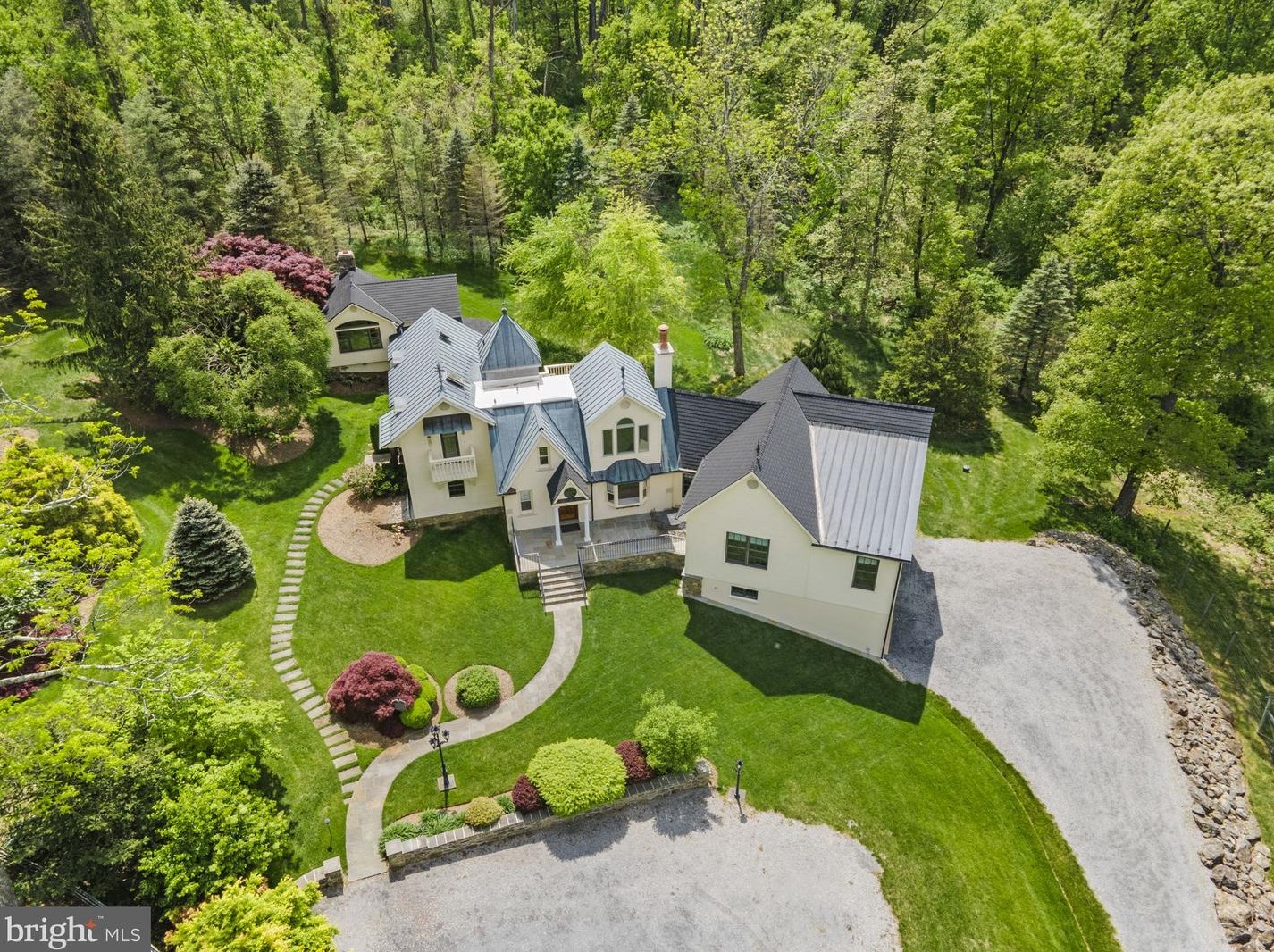 19233 Blue Ridge Mountain Rd, Mount Weather, VA 20135