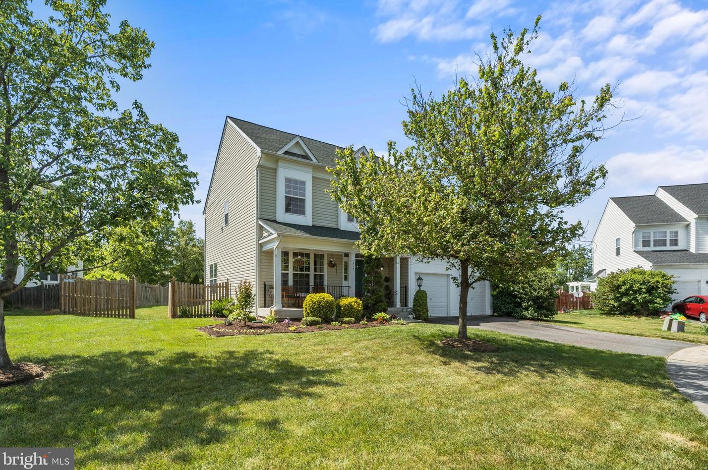 517 Blossom Dr, Mount Weather, VA 22611-1193