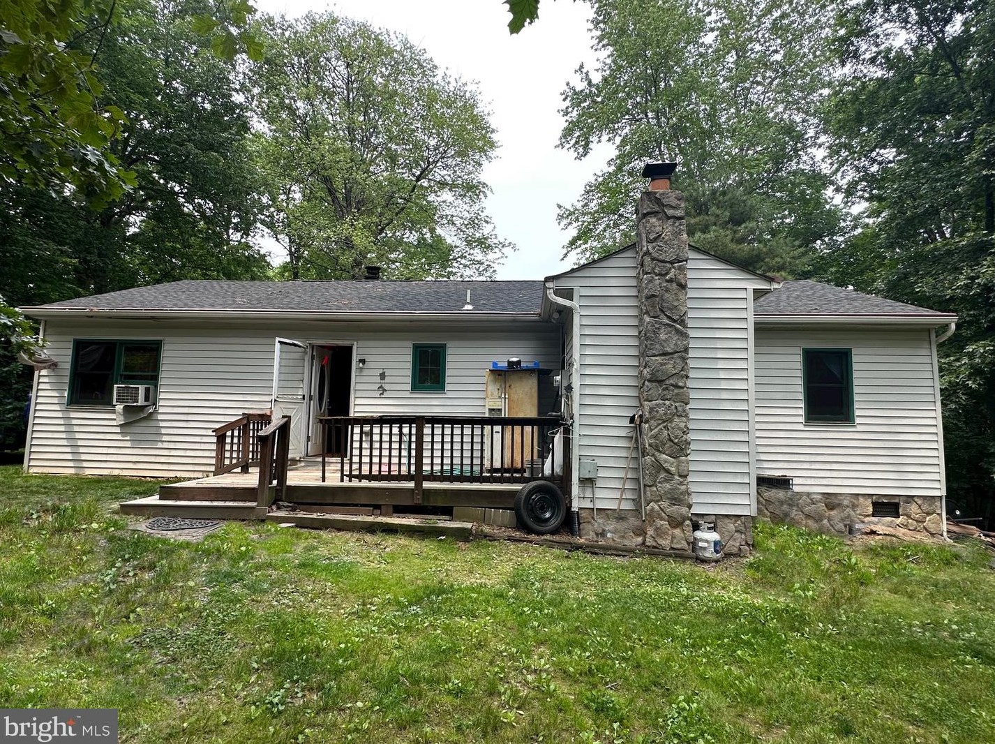 136 Poston Ln, Mount Weather, VA 20135-5312