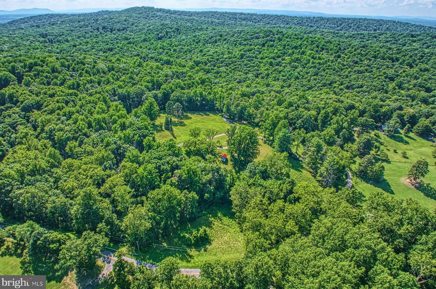 2683 Mount Carmel Rd, Mount Weather, VA 20135