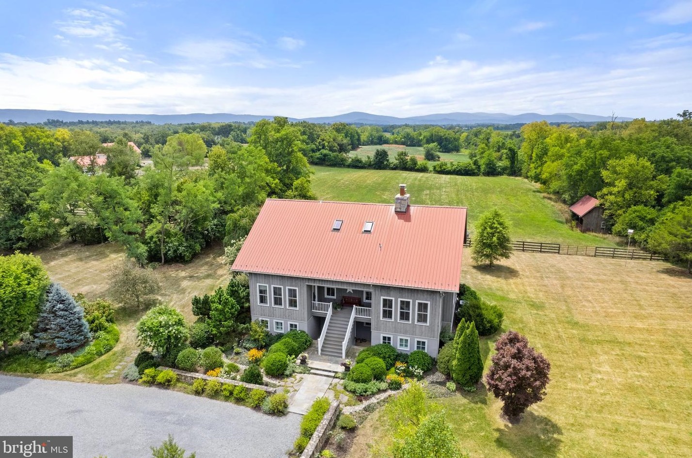 163 Greenfields Ln, White Post, VA 22663-2844