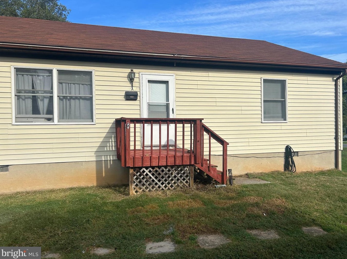 207 Walnut St, Mount Weather VA  22611-1054 exterior