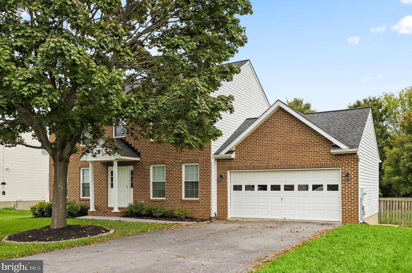 308 Stuart Ct, Mount Weather, VA 22611-1408