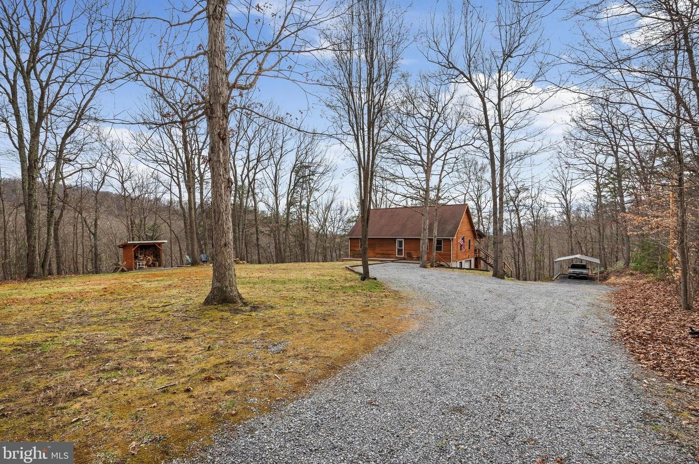 1211 Carefree Ln, Boyce, VA 22620