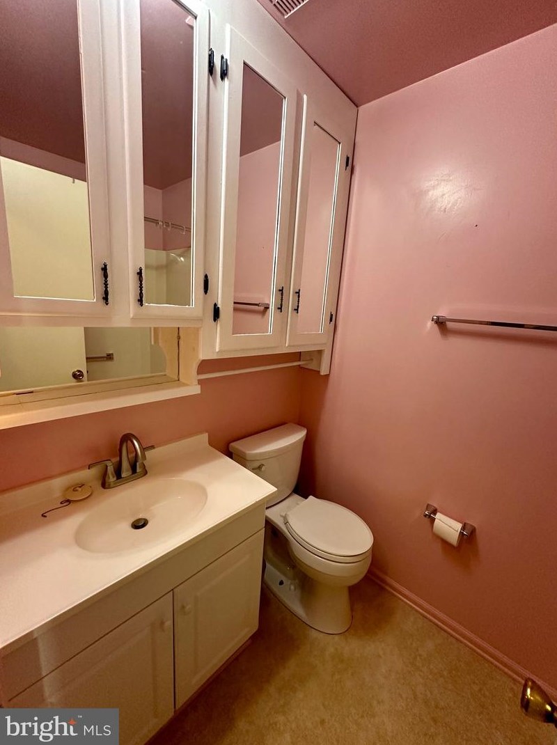 217 Fairfax St, Mount Weather VA 22611-1179 exterior