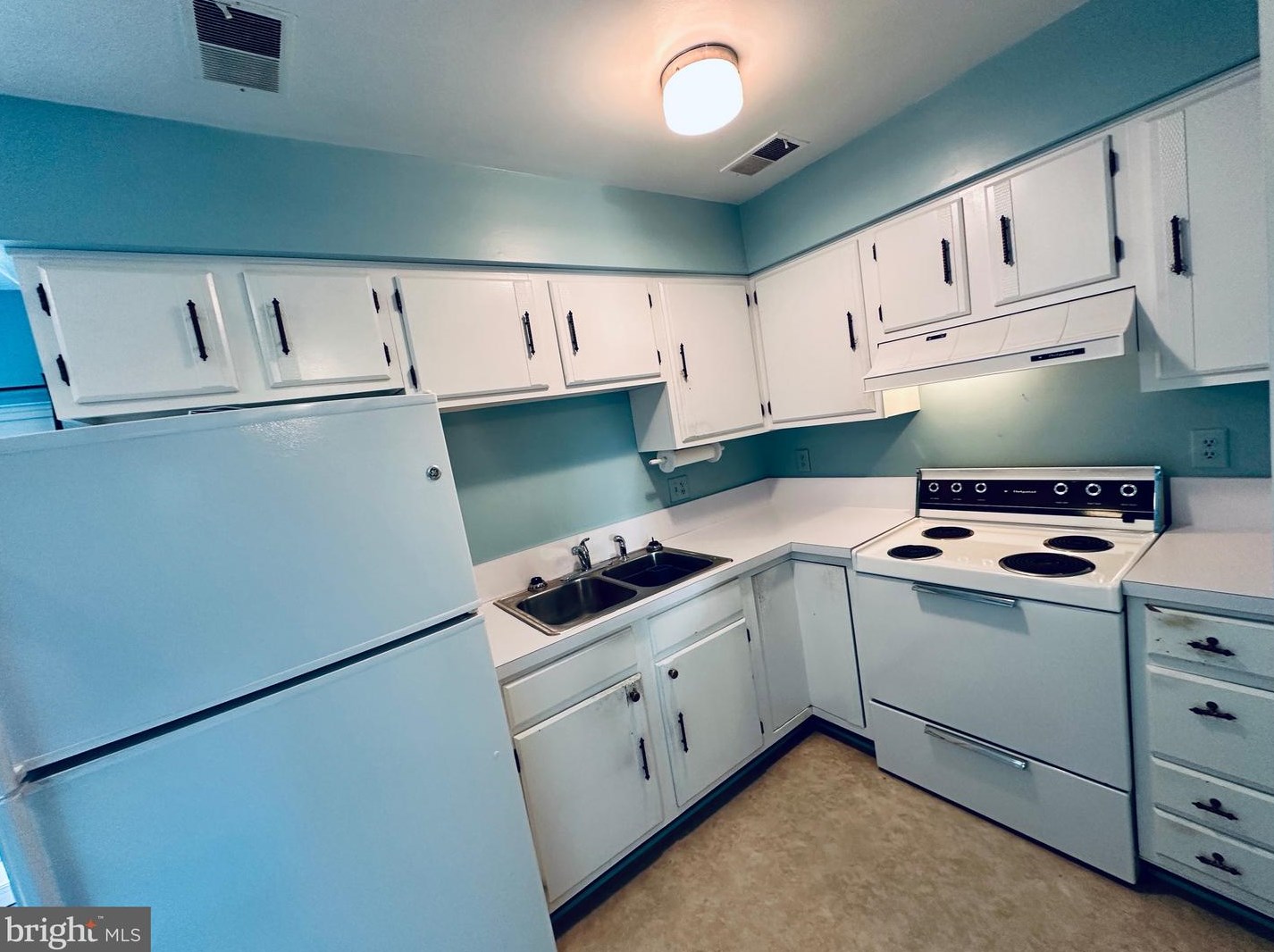 217 Fairfax St, Mount Weather VA 22611-1179 exterior