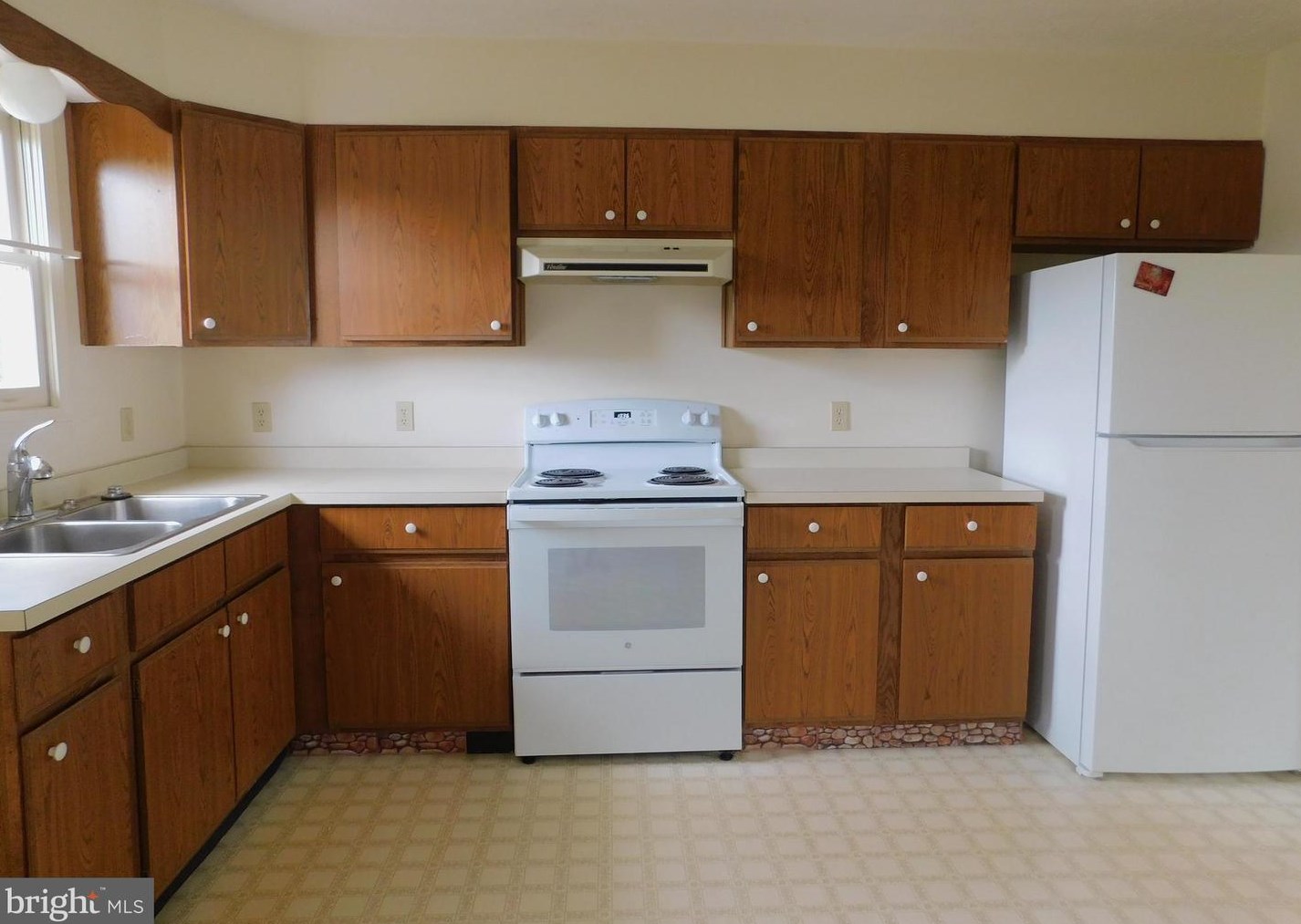 408 Page St, Mount Weather, VA 22611