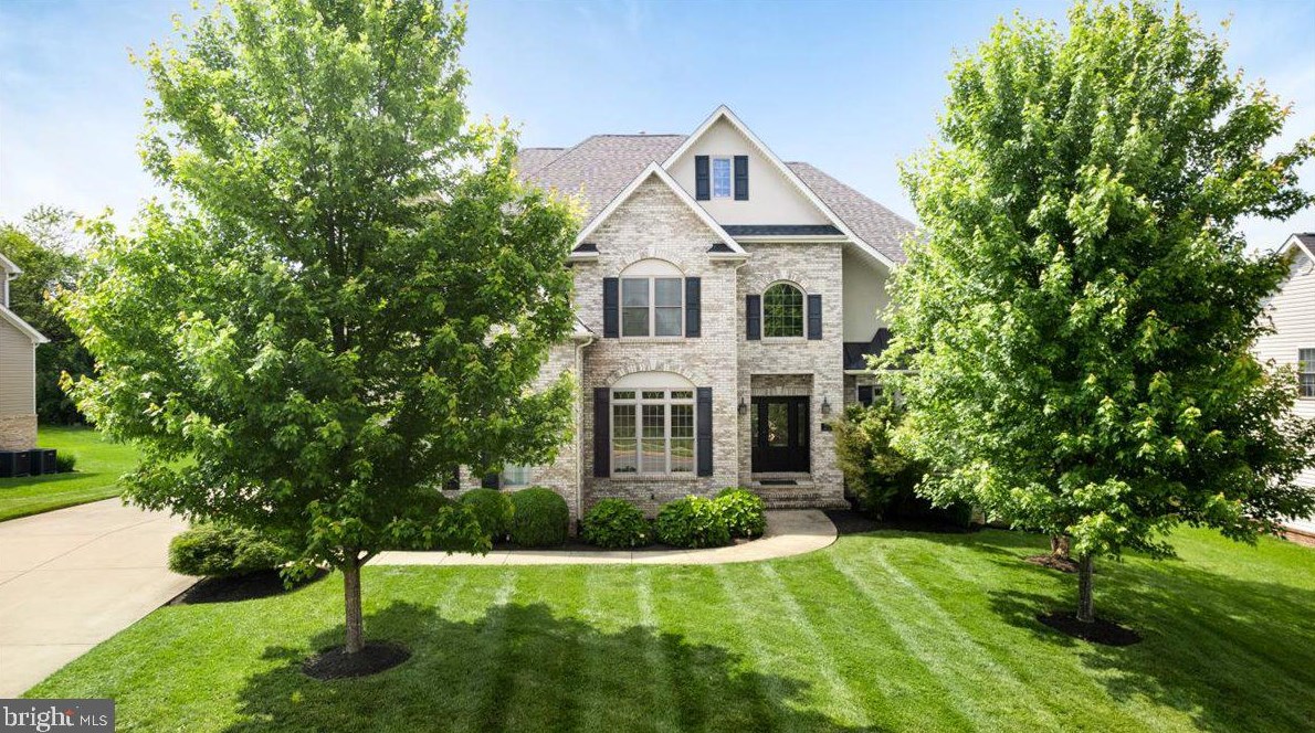 237 Tyson Dr, Mount Weather, VA 22611-1277
