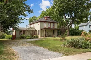 325 S Church St, Berryville, VA 22611 - Photo 1