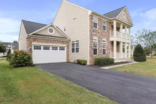 320 Hopkins Dr, Boyce, VA 22620 - Photo 2