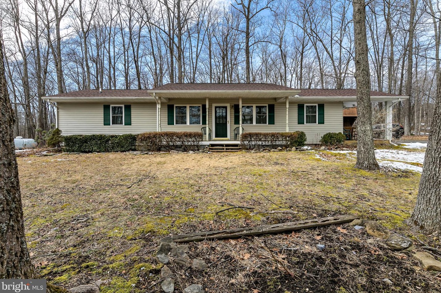1330 Jason Ln, Viewtown, VA 20106-2022