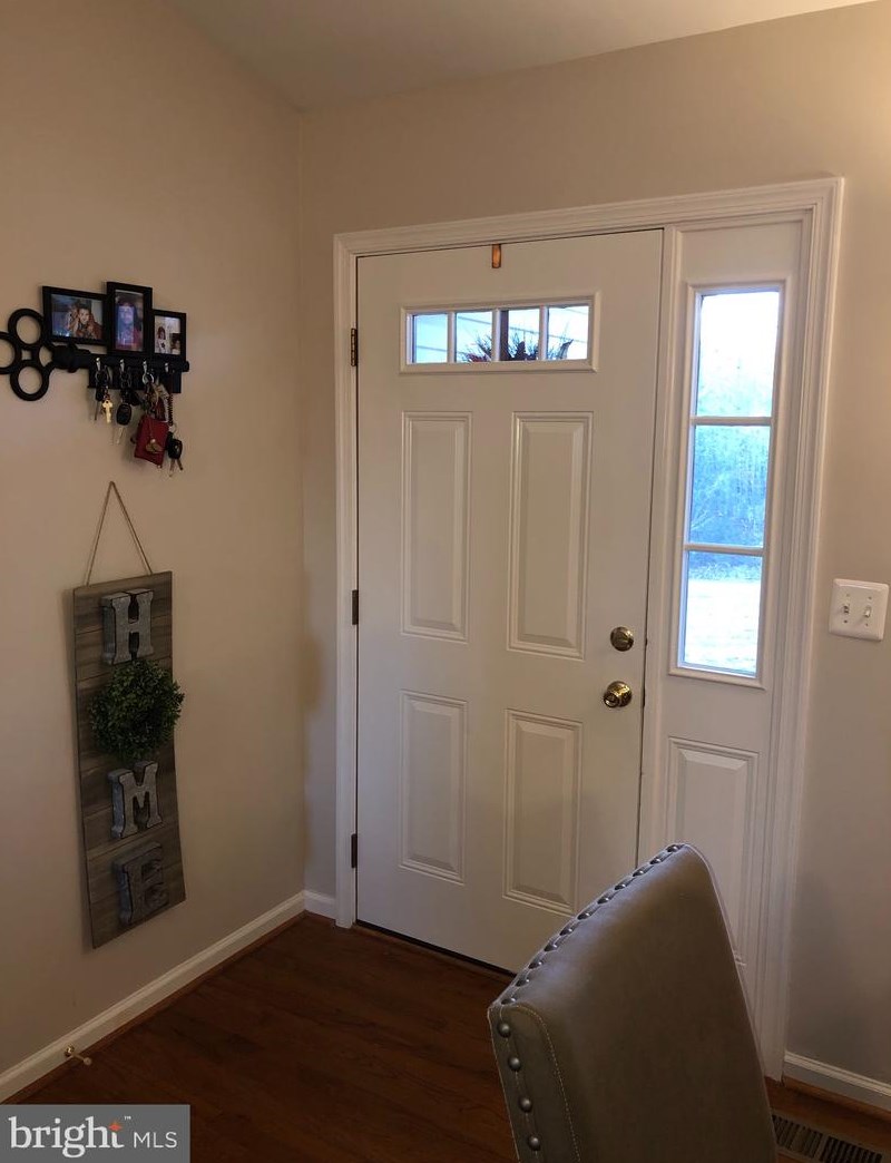 9388 Hampton Ln, Culpeper, VA 22701-8053