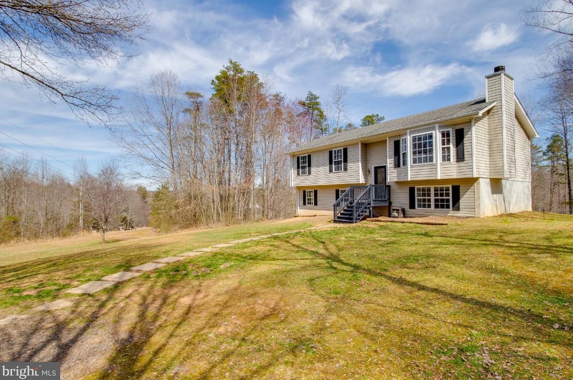 5488 Riverbend Ln, Culpeper, VA 22735-2322