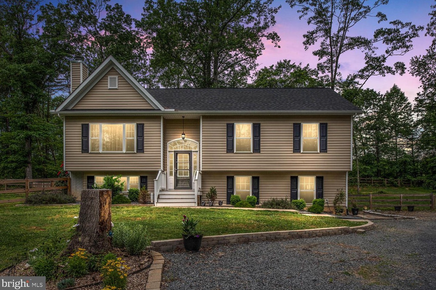 2102 Riley Rd, Viewtown, VA 20106