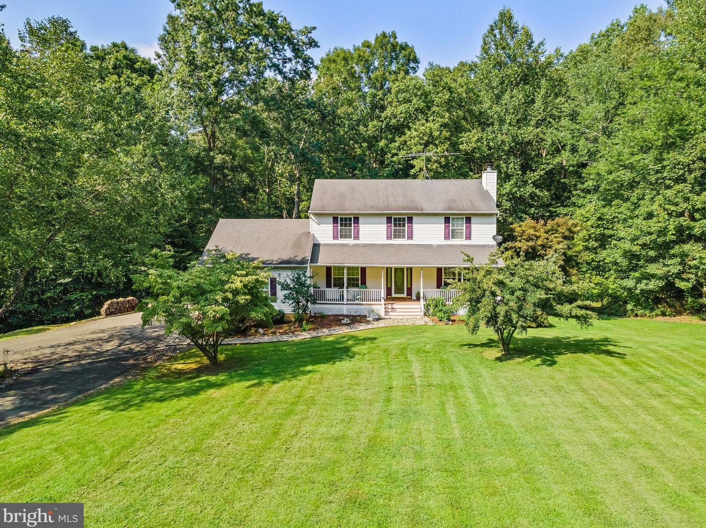 16233 Quail Ridge Dr, Viewtown, VA 20106-2232