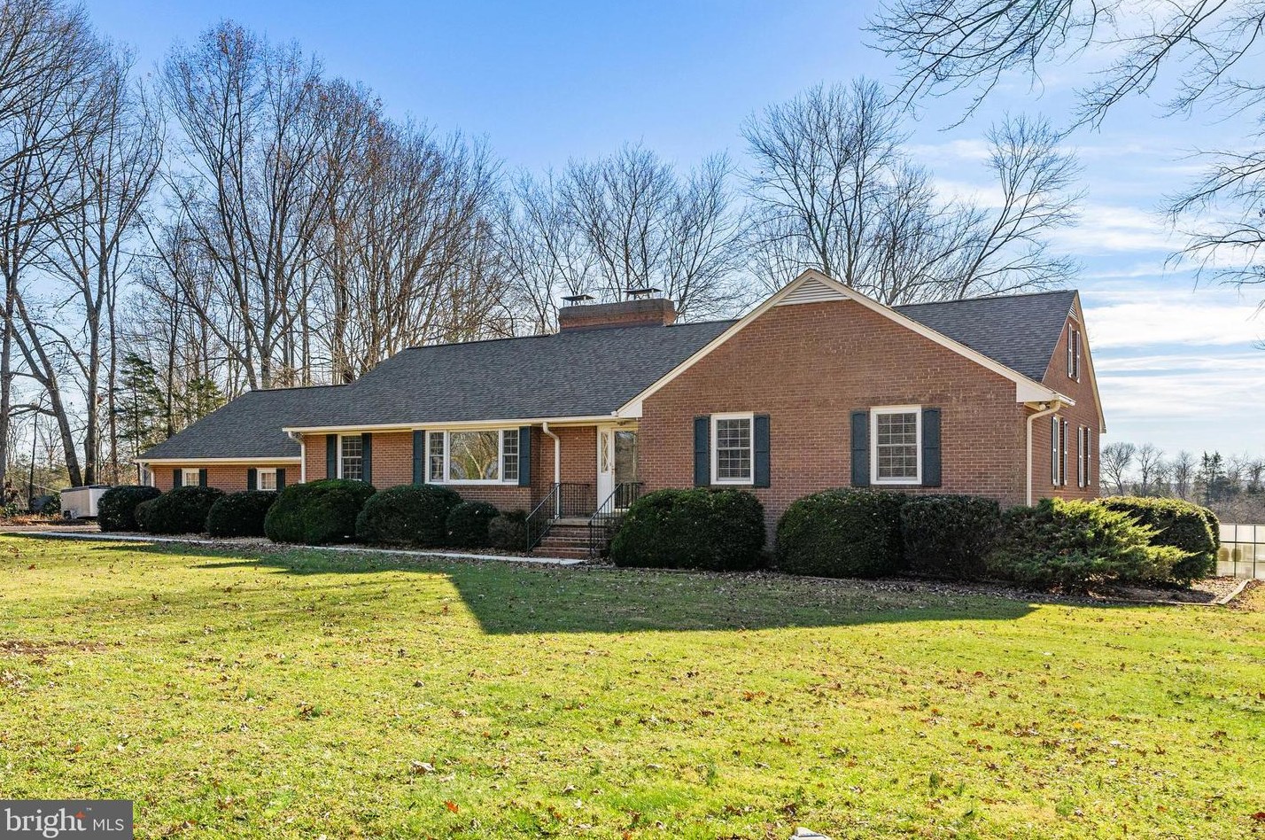 9124 Mountain Run Lake Rd, Culpeper, VA 22701-7342