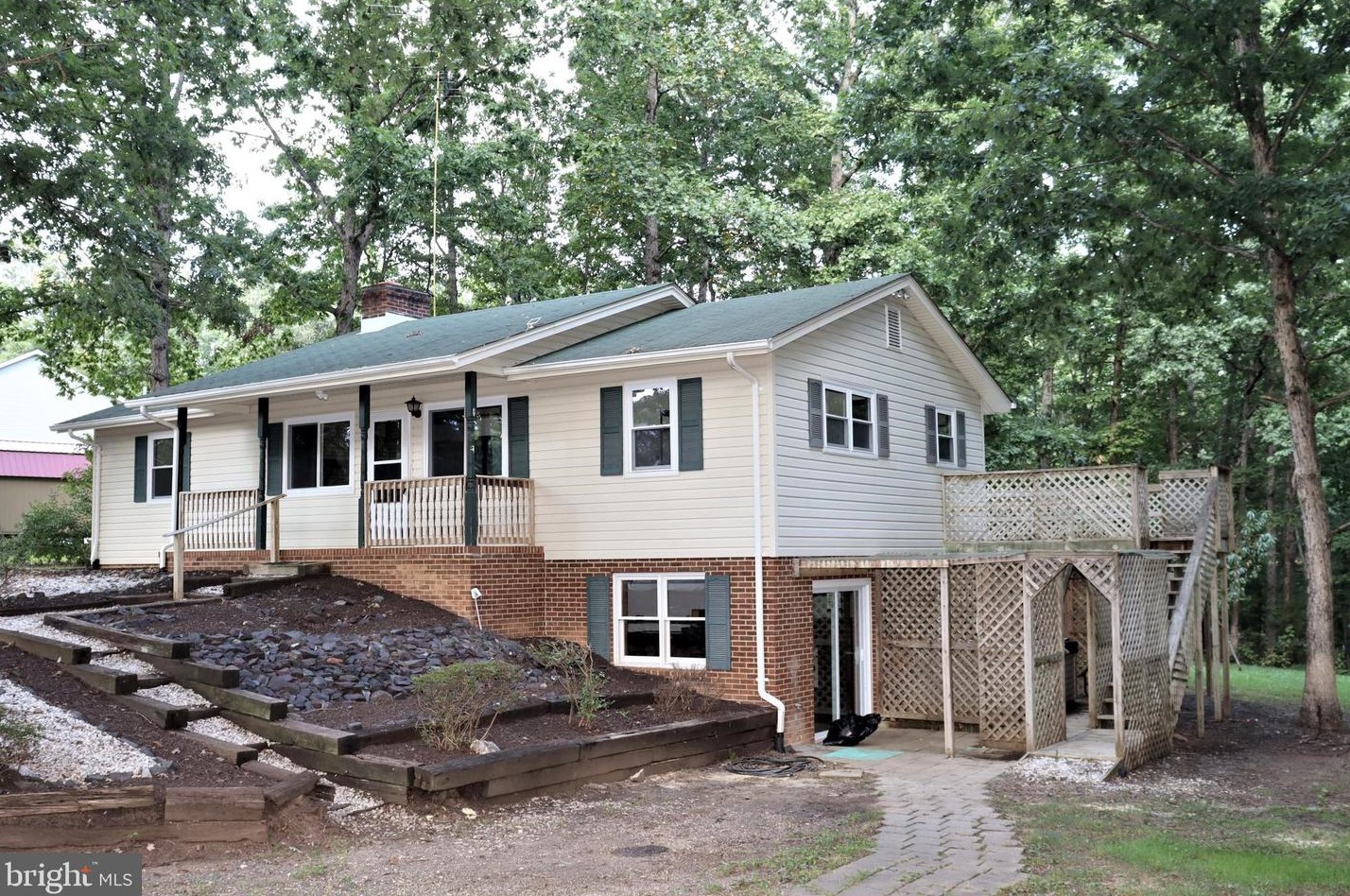 3013 Atkins Trail Ln, Viewtown, VA 20106-2528