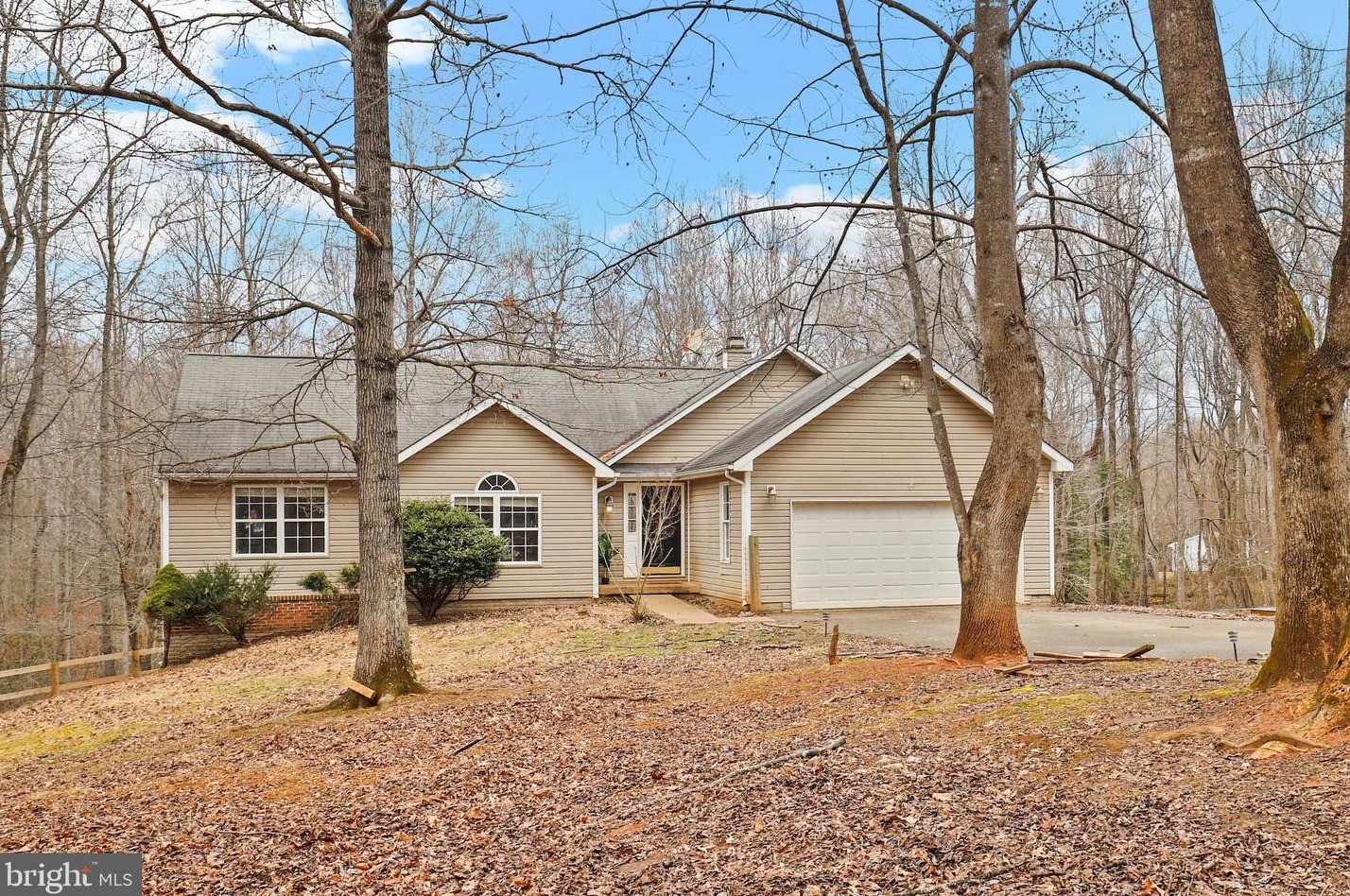 18343 Ragtop Rd, Jeffersonton, VA 22724