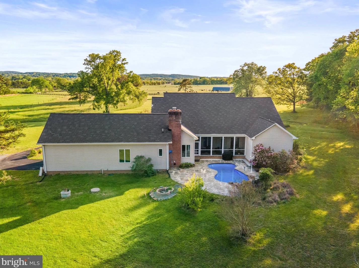10501 Twin Mountains Rd, Rapidan VA  22733-2536 exterior