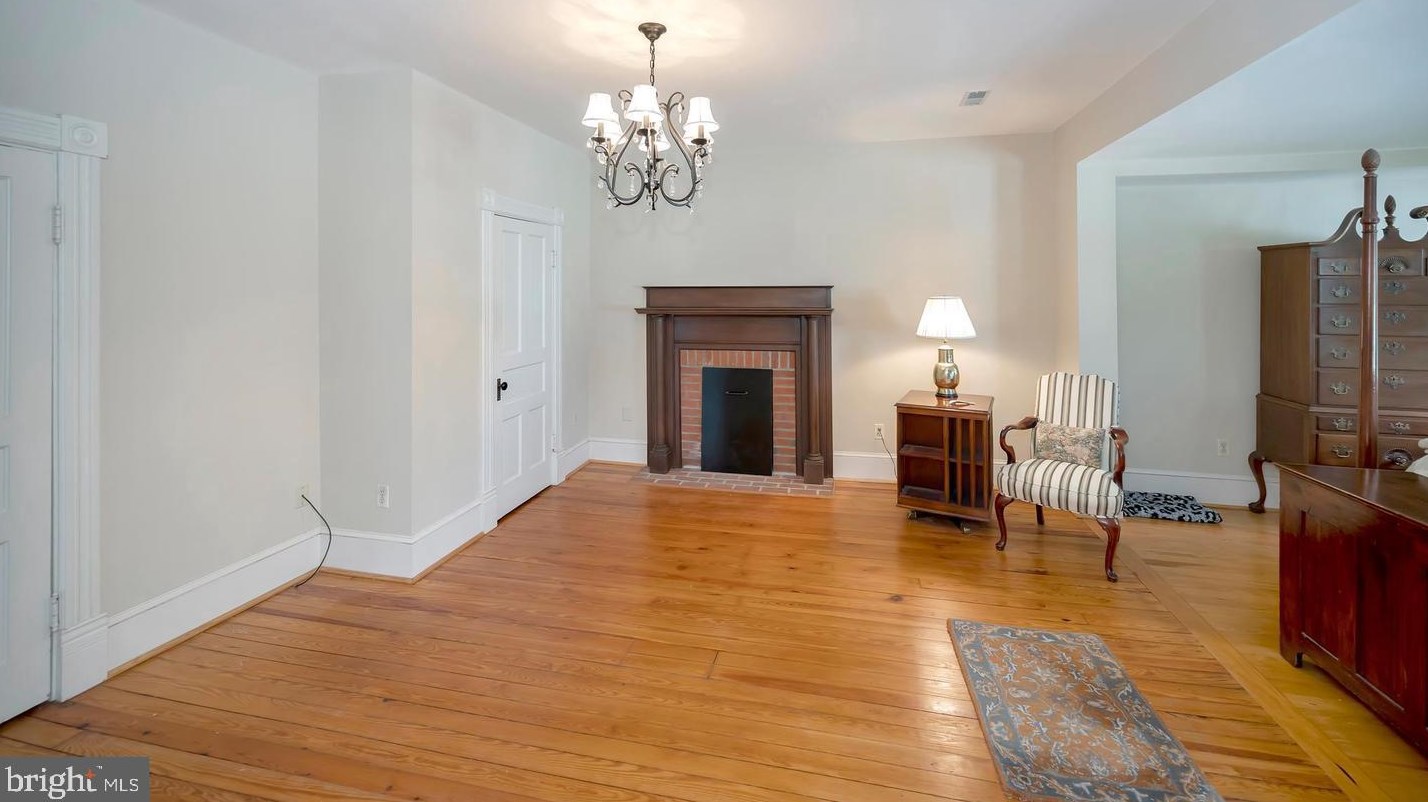 602 Blue Ridge Ave, Culpeper VA  22701-2949 exterior