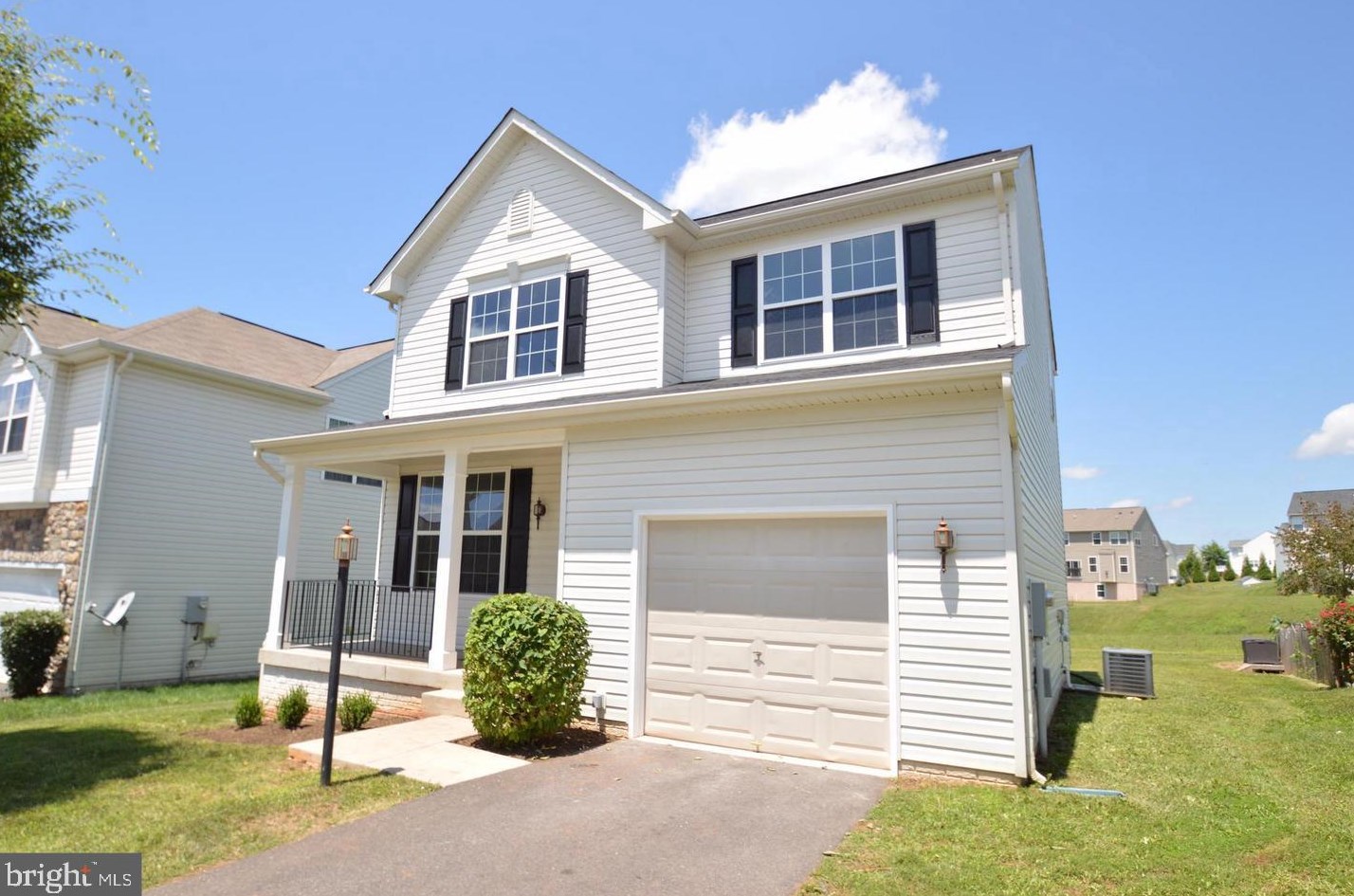 2033 Gold Finch Dr, Culpeper, VA 22701