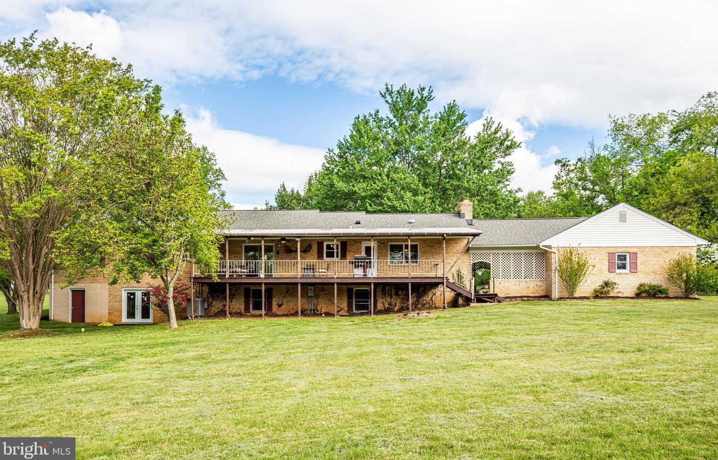 17418 Waterloo Rd, Viewtown VA  20106-2166 exterior