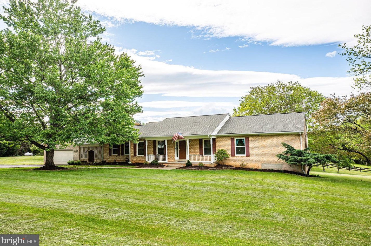 17418 Waterloo Rd, Viewtown VA  20106-2166 exterior