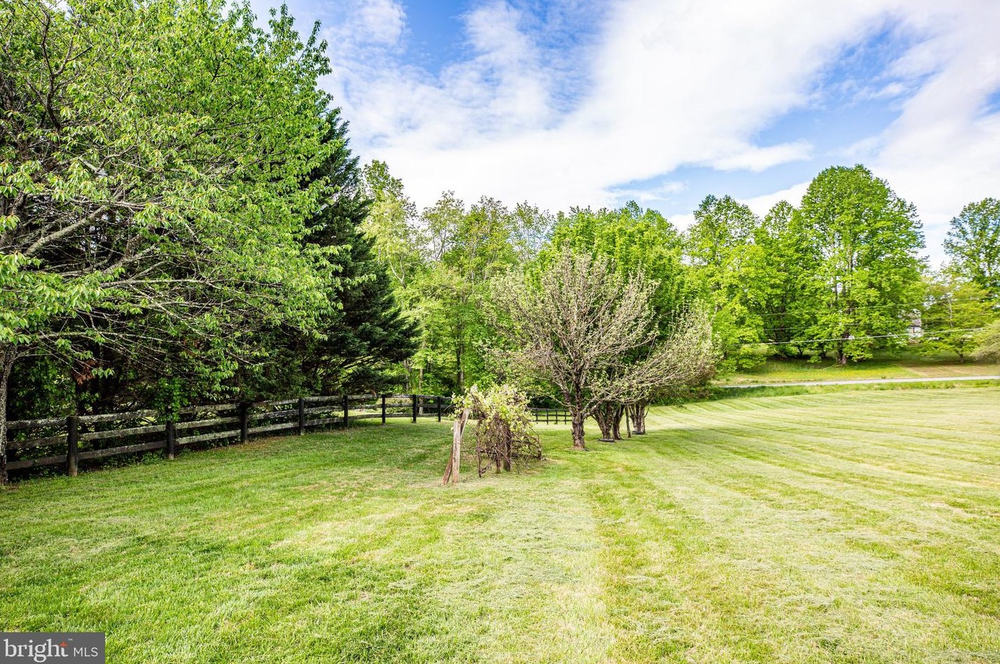 17418 Waterloo Rd, Viewtown VA  20106-2166 exterior