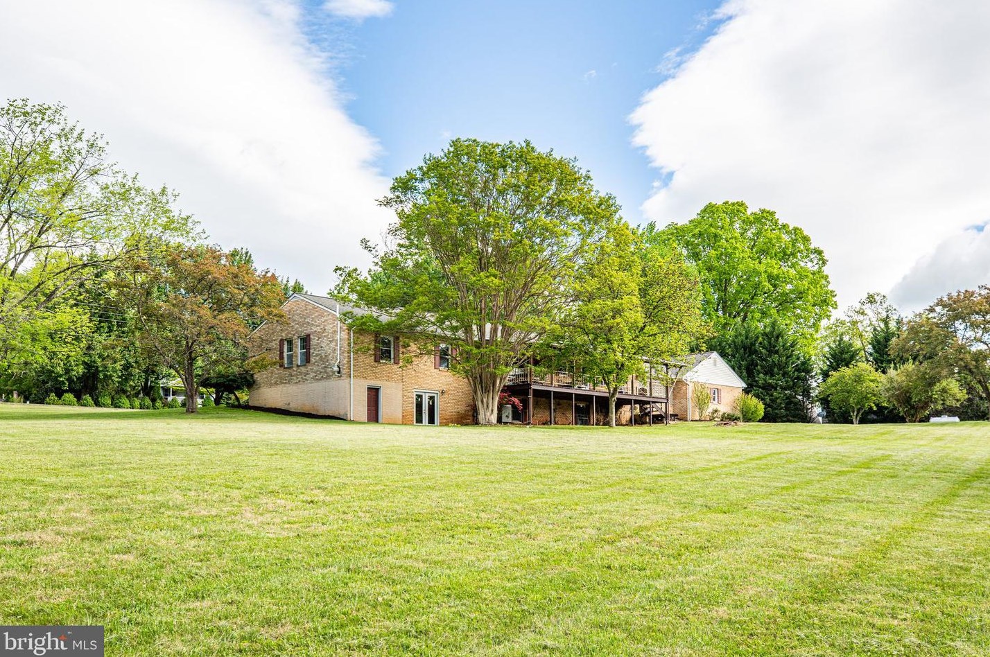 17418 Waterloo Rd, Viewtown VA  20106-2166 exterior