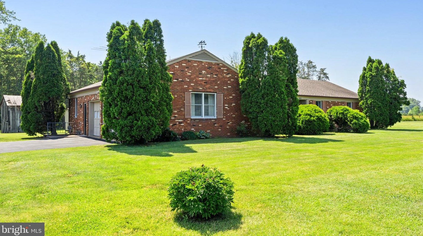 20266 Cedar Grove Rd, Culpeper VA  22701-7803 exterior