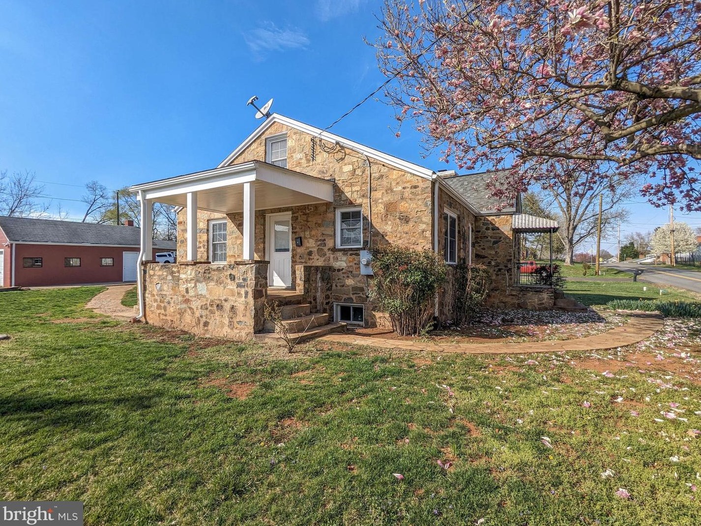 902 Hendrick St, Culpeper VA  22701-2204 exterior