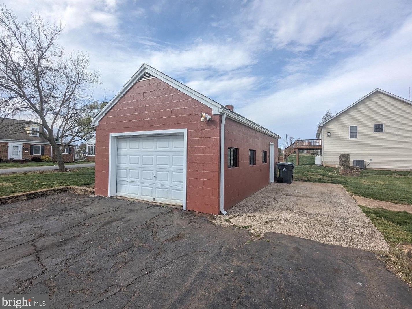 902 Hendrick St, Culpeper VA  22701-2204 exterior