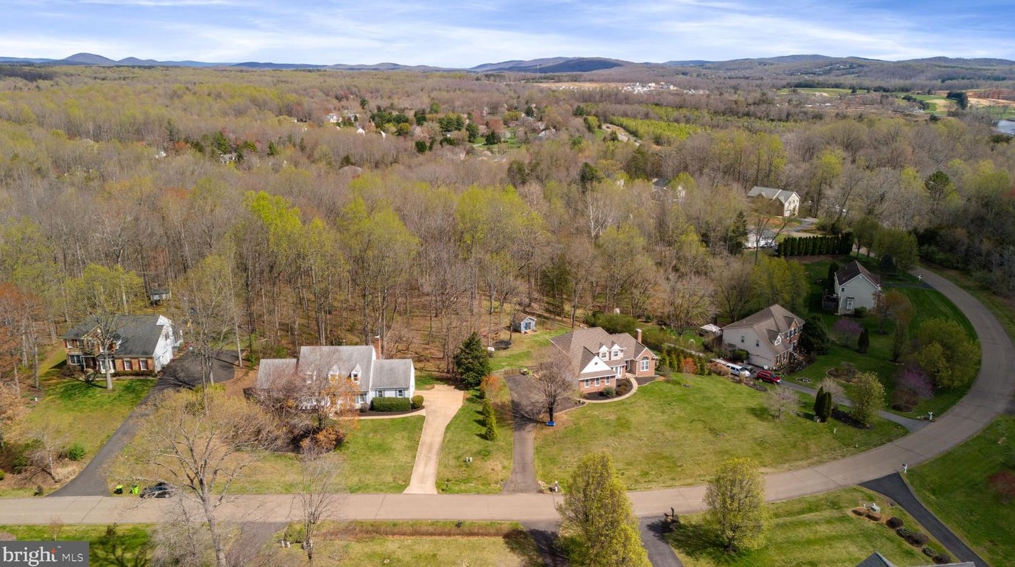 3410 Southampton Dr, Jeffersonton VA  22724-1748 exterior