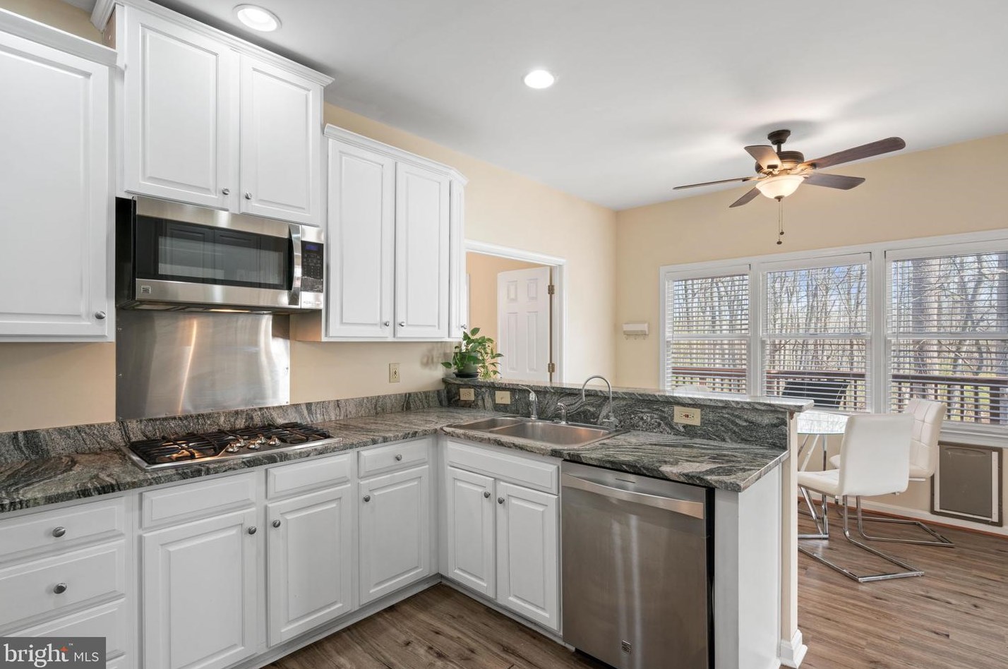 3410 Southampton Dr, Jeffersonton VA  22724-1748 exterior