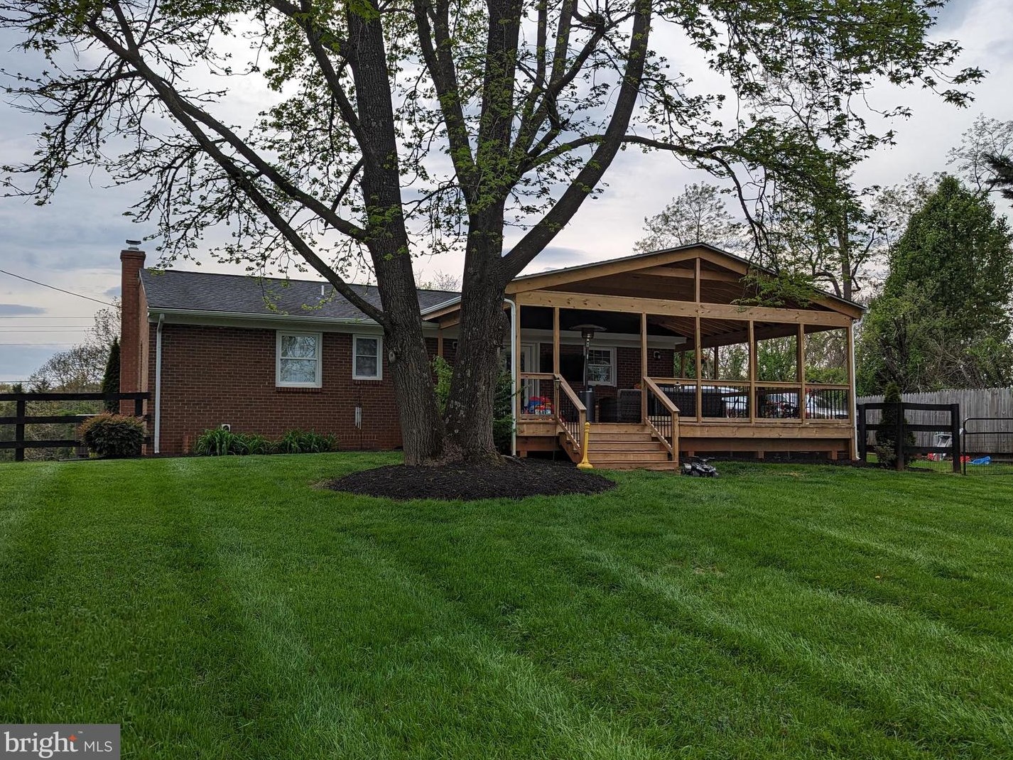 5379 Jeffersonton Rd, Jeffersonton, VA 22724-2229