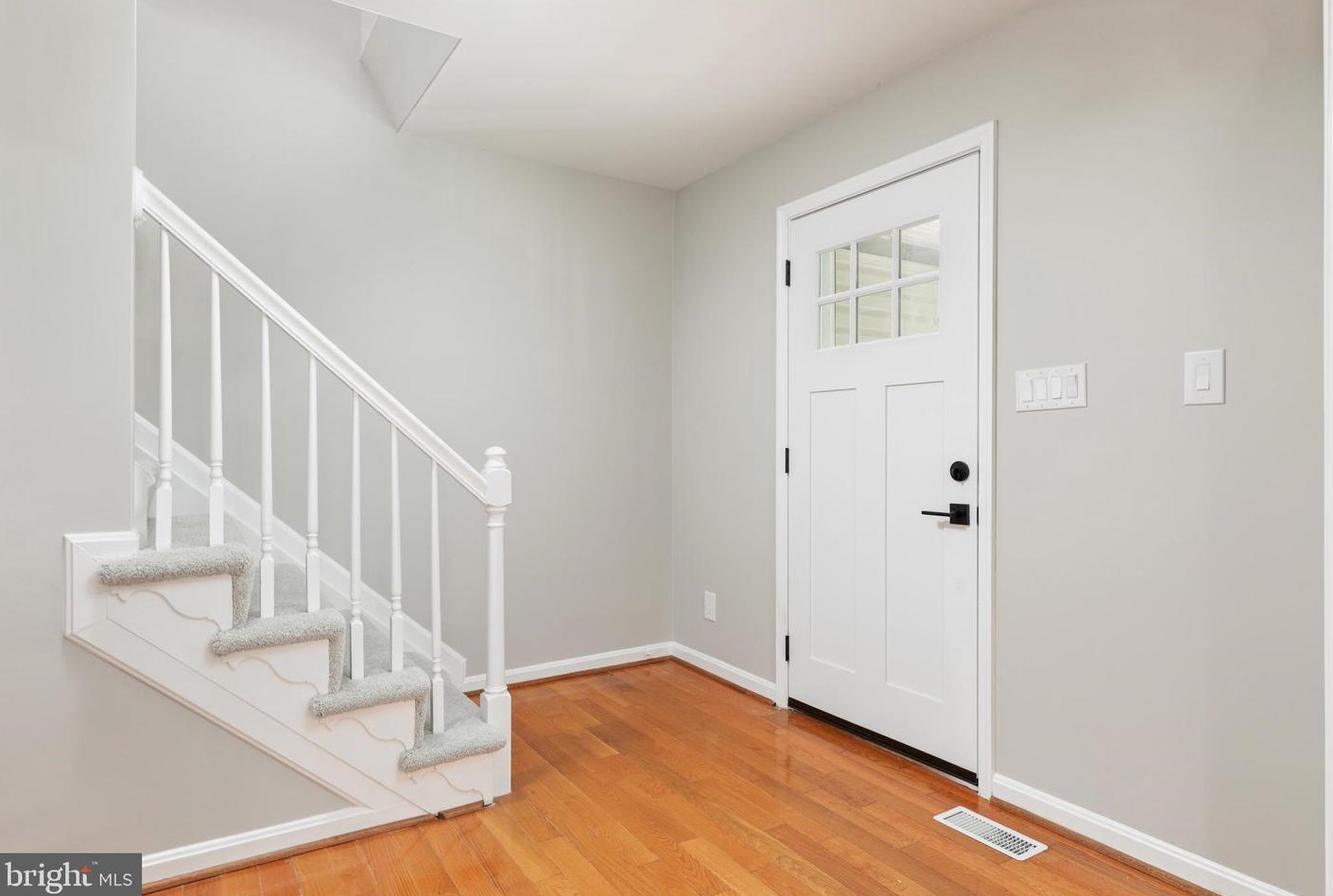 19203 Kings Dr, Jeffersonton, VA 22724-1908