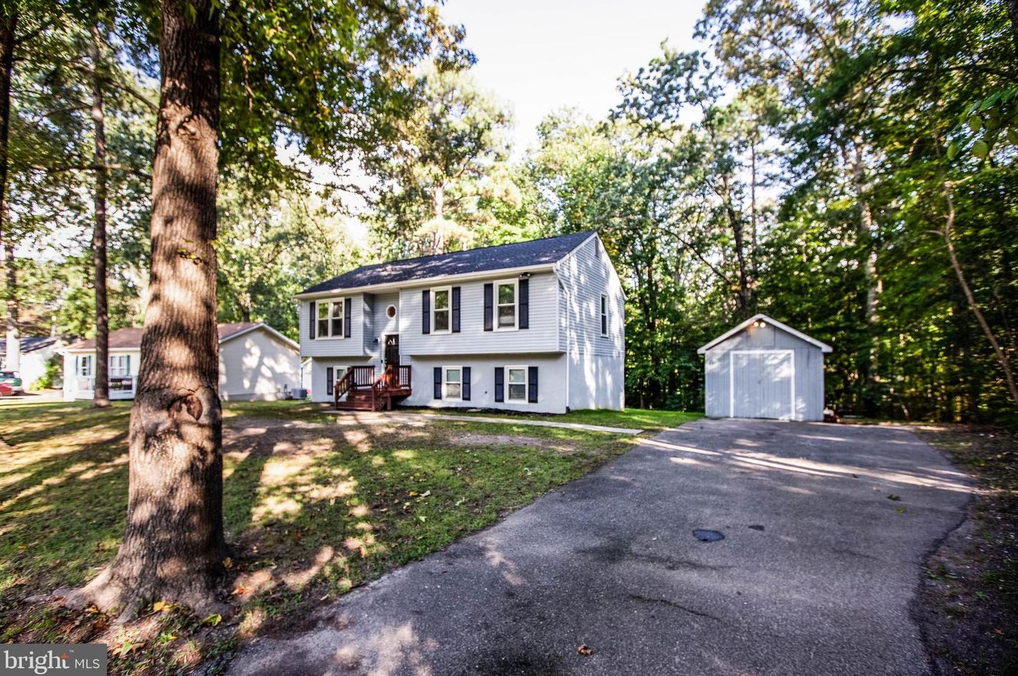 219 Admiral Dr, Ruther Glen, VA 22546-5002