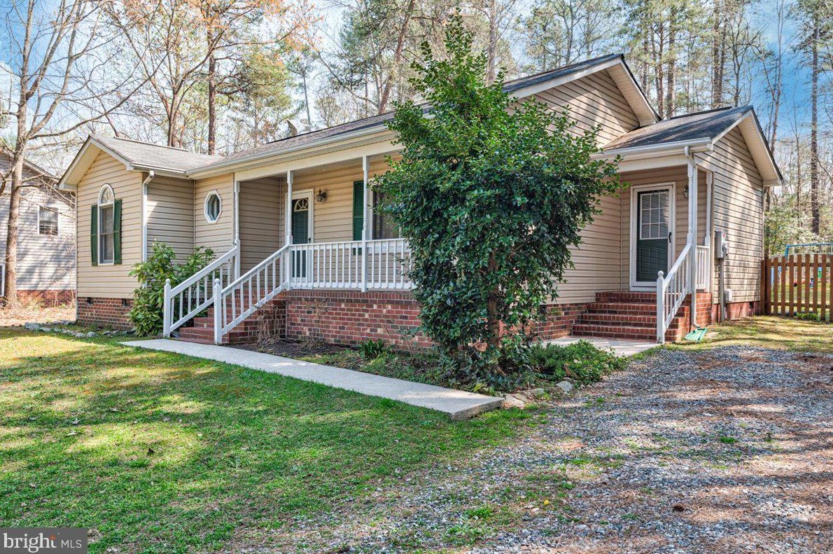 213 Tranquility Dr, Ruther Glen, VA 22546-5244