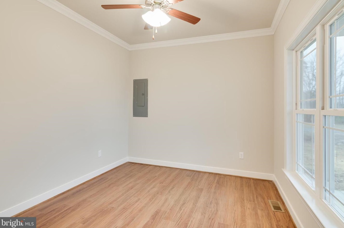 758 Glen Cove Dr, Ruther Glen, VA 22546-1506