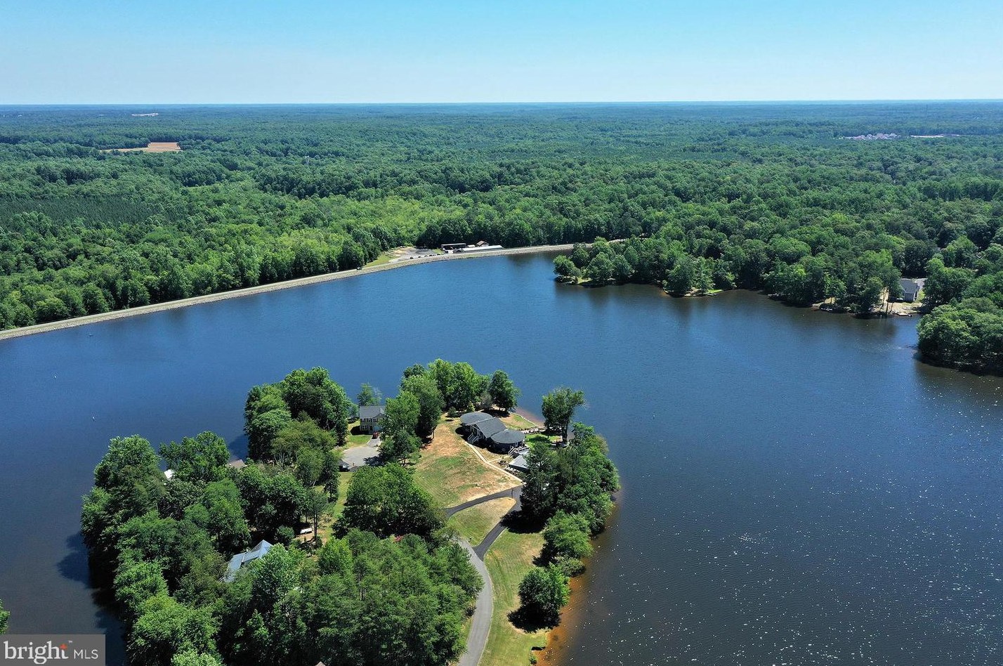 741 Glen Cove Dr, Ruther Glen, VA 22546-1504