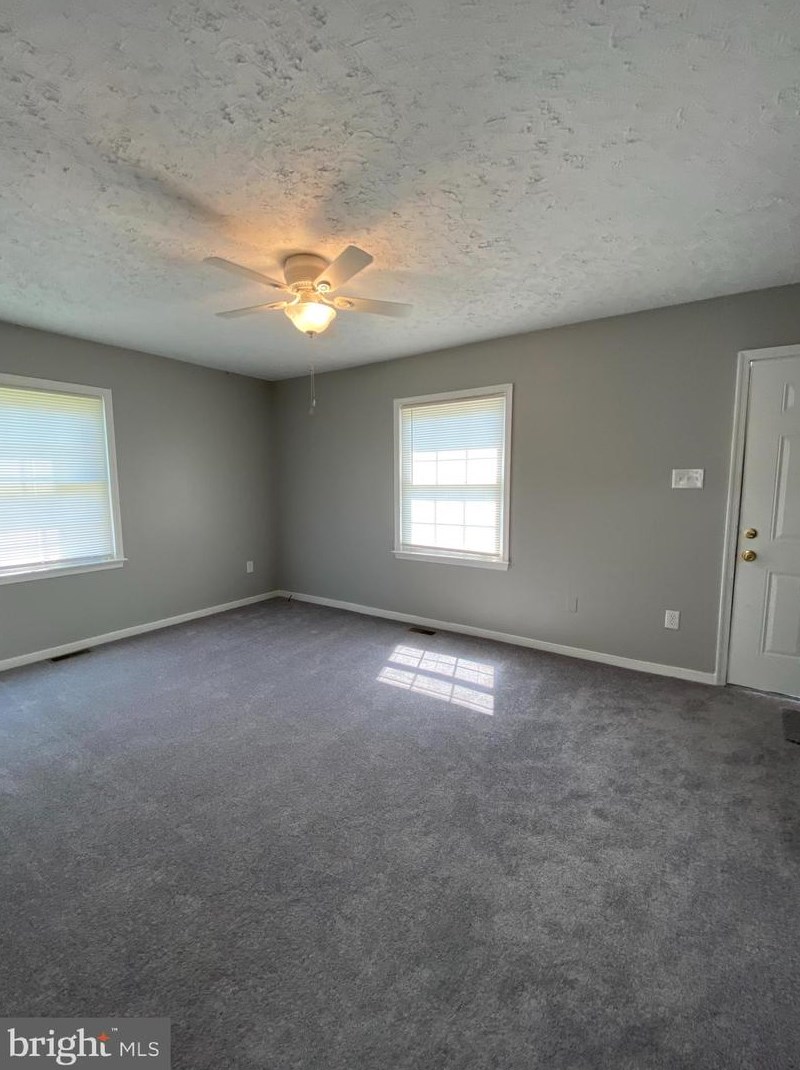 2607 Deerfield Rd, Ruther Glen, VA 22546-2879