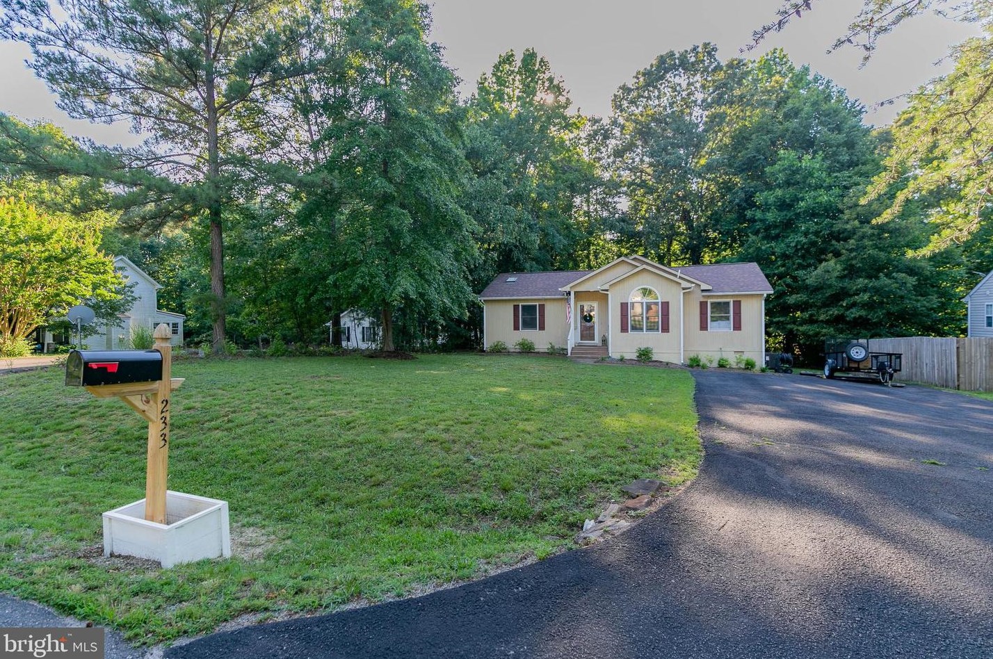 233 Washington Dr, Ruther Glen, VA 22546-5155
