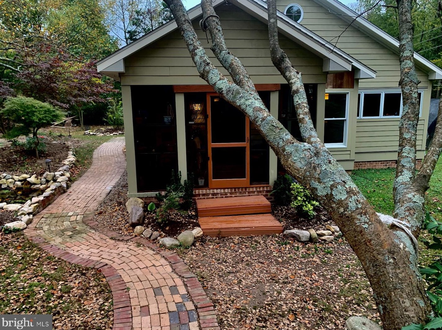 10459 Moncure Dr, Ruther Glen, VA 22546-3345