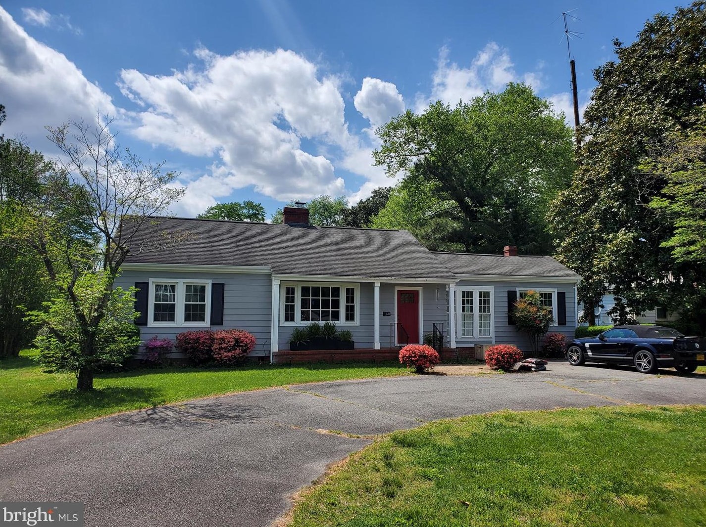 160 S Main St, Bowling Green, VA 22427