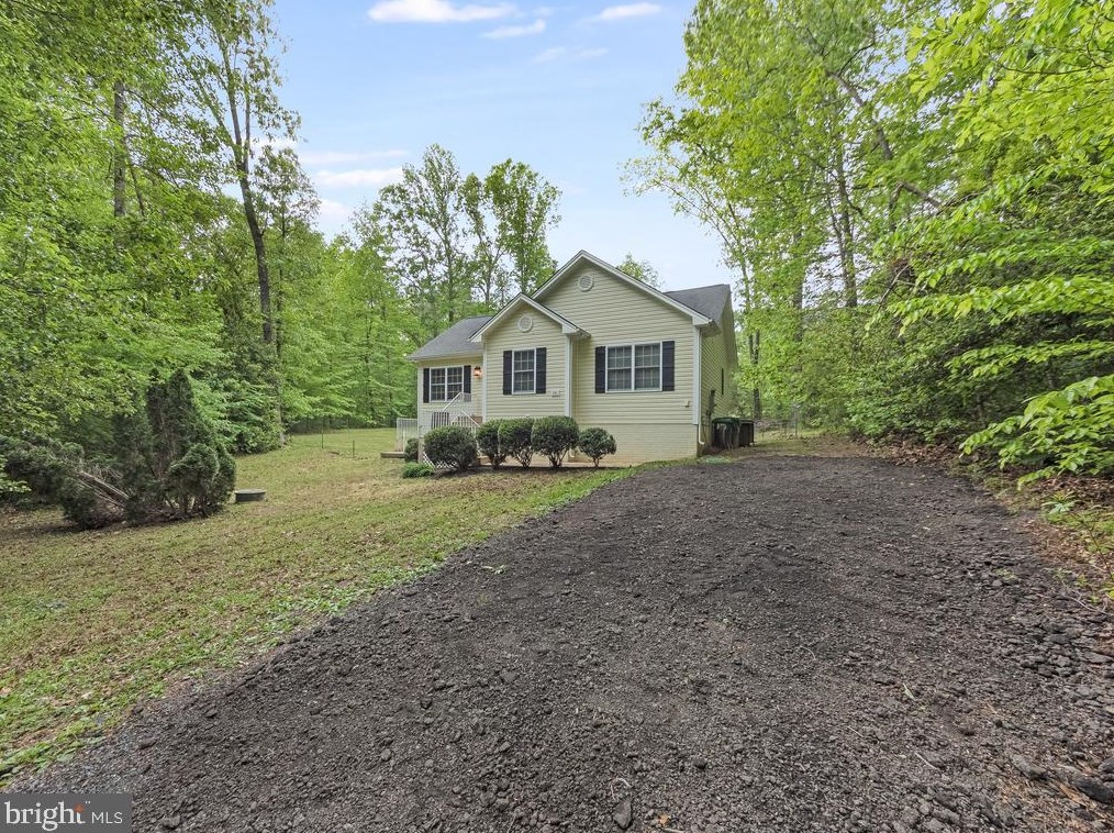 551 Redground Dr, Ruther Glen, VA 22546-1522