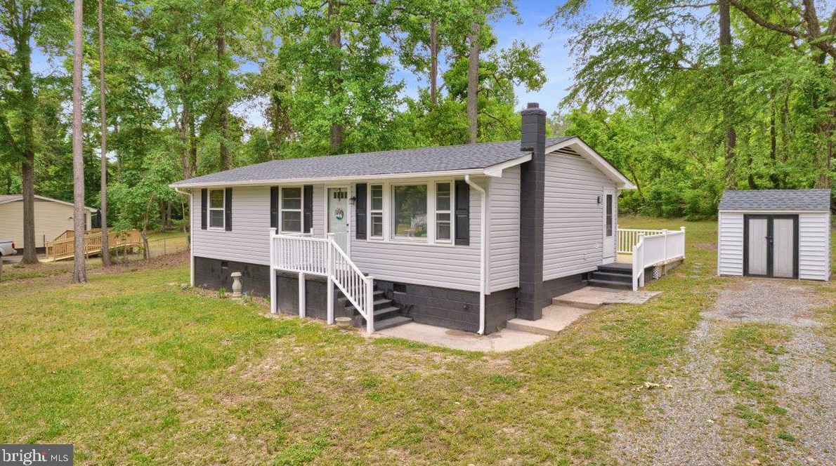 26176 Chaucer St, Ruther Glen, VA 22546