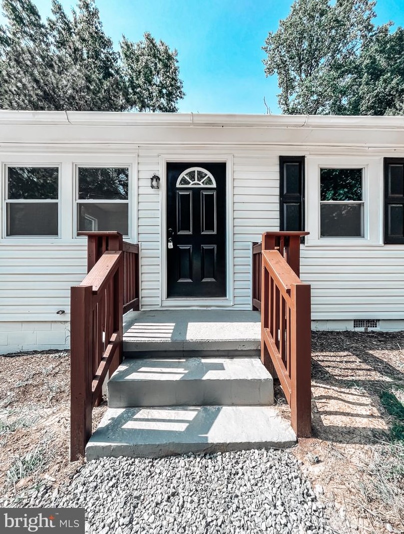 16434 Braswell St, Bowling Green, VA 22427