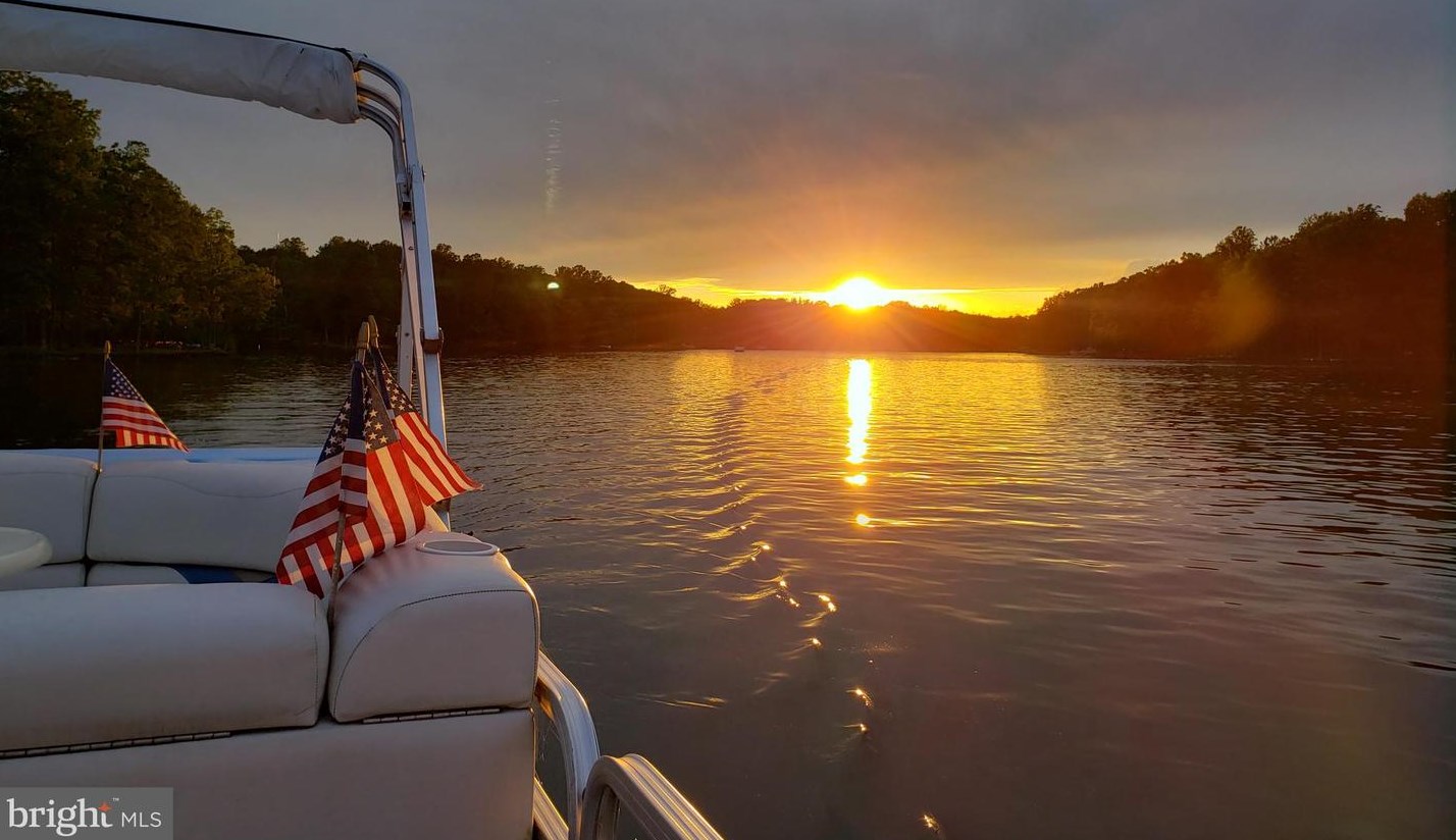 4 Congress Cv, Ruther Glen, VA 22546-5211