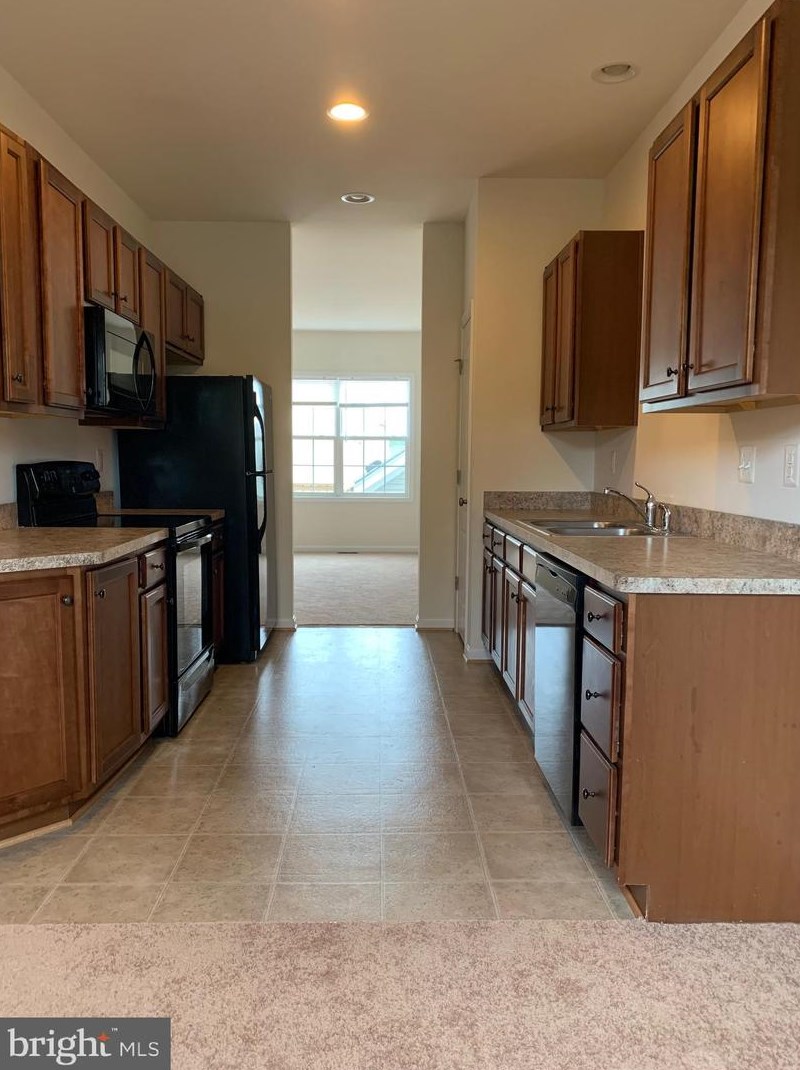 17261 Library Blvd, Ruther Glen, VA 22546-5801